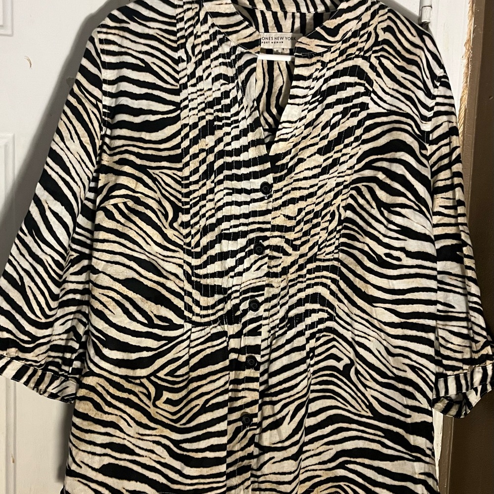 Jones New York Animal Print Blouse size 1x women linen